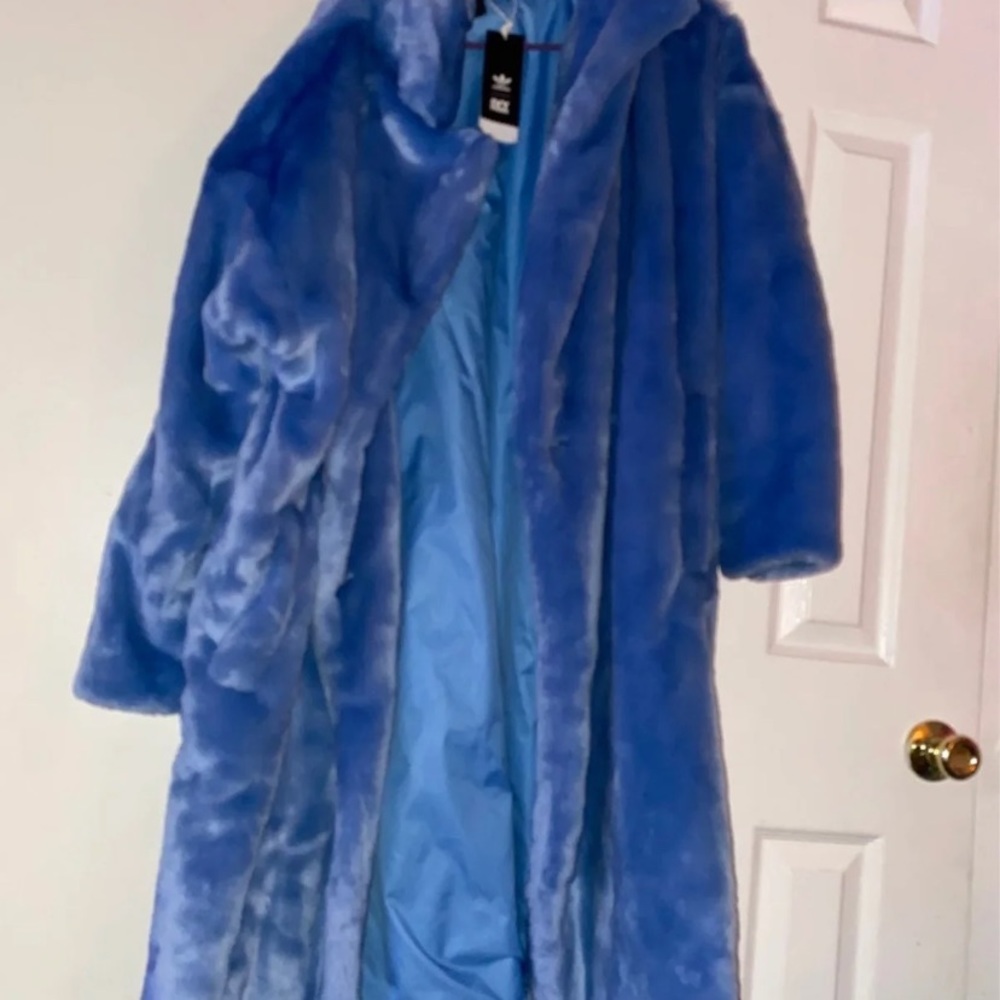 Icy Park fur coat gender neutral